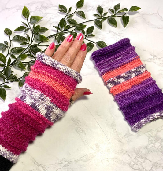 Ladies Fyne Fingerless Gloves Knitting Pattern